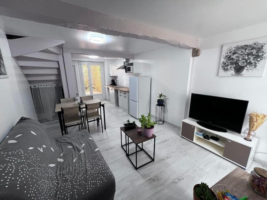 Charmante Maison Renovee Nérac Екстериор снимка